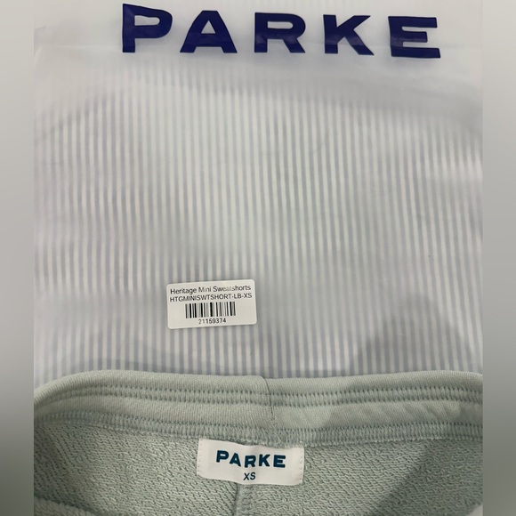 PARKE Mini Sweatshorts - Picture 2 of 6